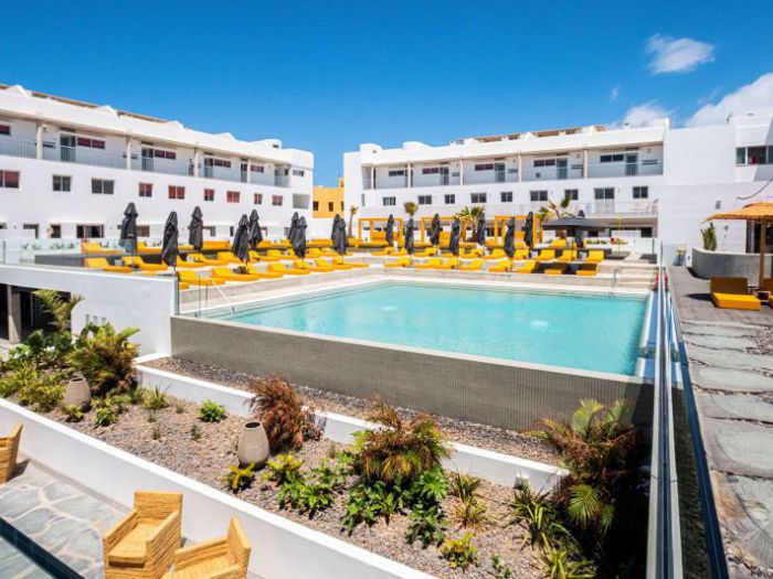verwarmd zwembad bij hotel Buendia Corralejo Nohotel