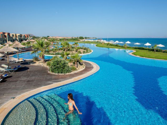 Astir Odysseus Resort inclusief verwarmd zwembad